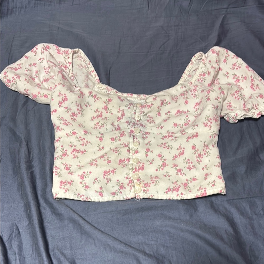 Hollister White and Pink Puff Sleeve Crop Top